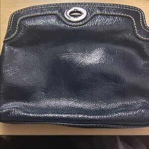 Coach Navy Patent Leather Wristlet Clutch with Top Turnlock Closure in EUC